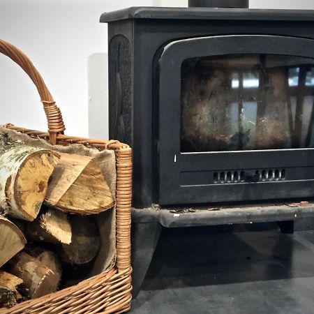 Mezonetový apartmán s terasou na samotě v lese Vlkava Exteriér fotografie