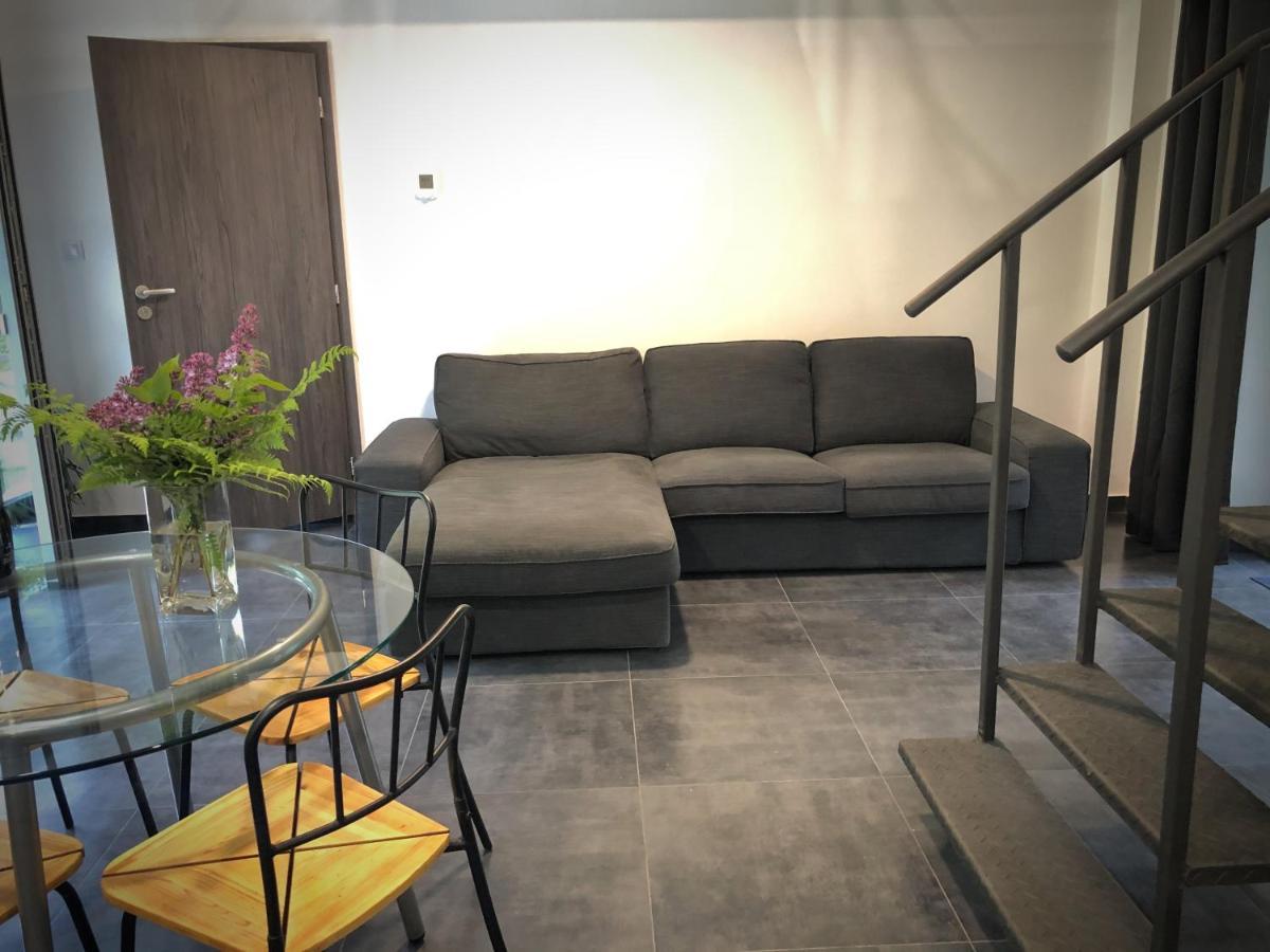 Mezonetový apartmán s terasou na samotě v lese Vlkava Exteriér fotografie