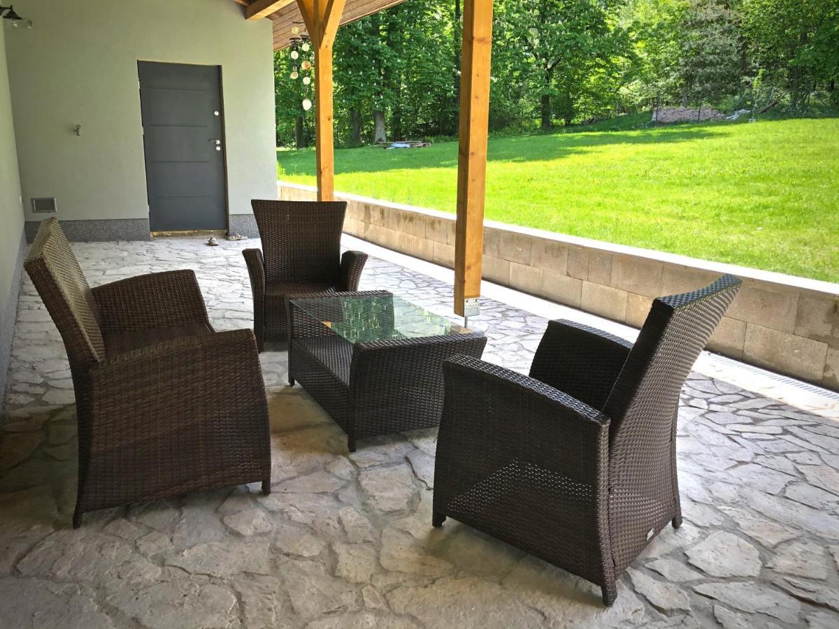 Mezonetový apartmán s terasou na samotě v lese Vlkava Exteriér fotografie